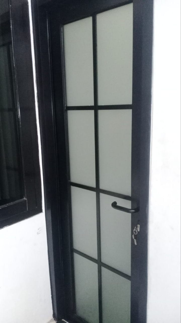 Pekerjaan aluminium & finishing